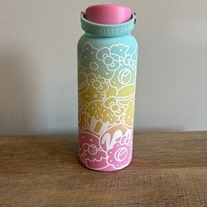 Collectable and Rare Hello Kitty Cafe Stainless Steel Thermal Water Bottle 32oz